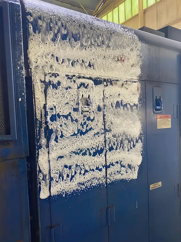 EziFoam high performance cleaner degreaser for industrial cleaning During cleaning example